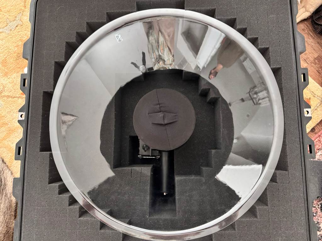 parabolic mic inside hard travel case